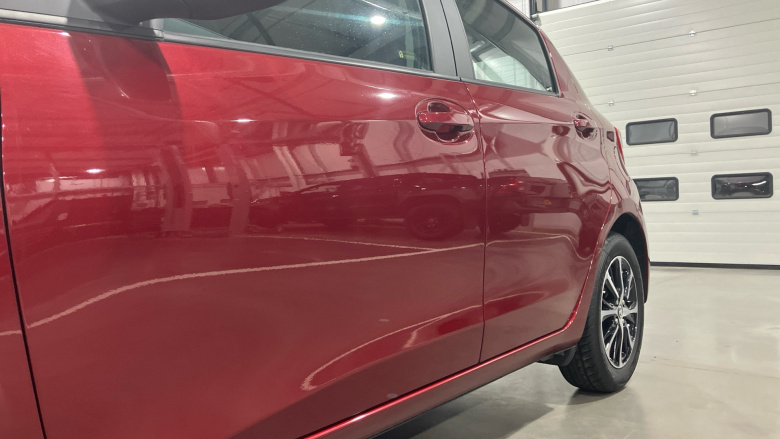 Toyota Yaris 1.5 VVT-i Icon Tech 5dr CVT Petrol Hatchback